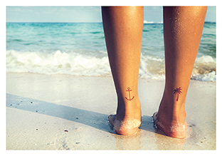 Postkarte - La Card - Feet in the sand Postkarte - La Card - Feet in the sand
